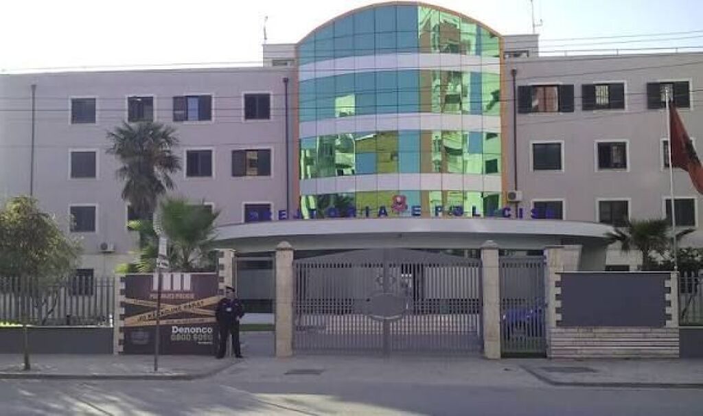 Apartament 2+1 me Qera Prane Drejtorise se Policise Durres