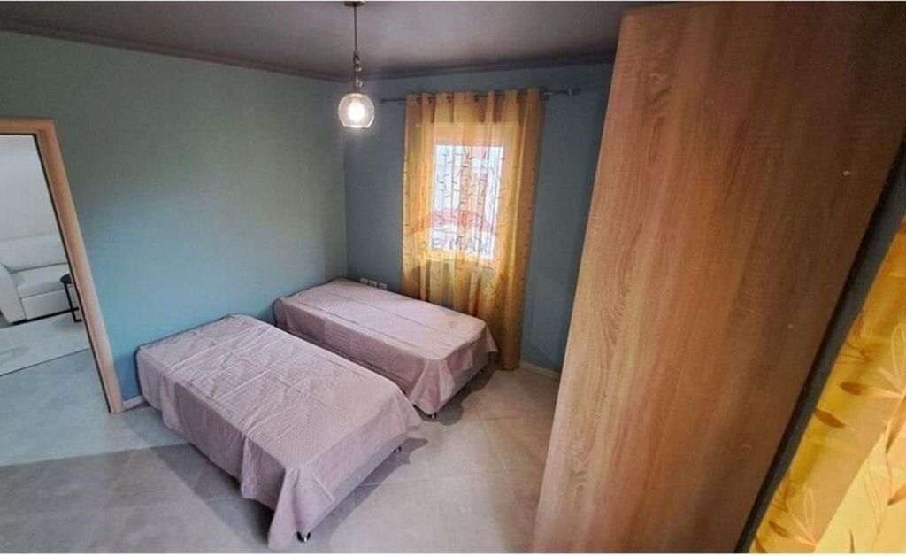 Shitet apartament 2+1 te Mine Peza