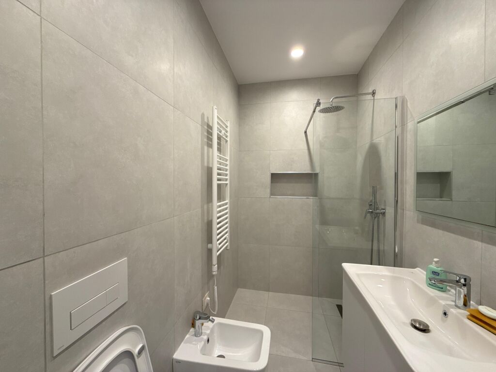 Qira, Apartament 2+1, ”Stacioni i Trenit”, Tiranë.