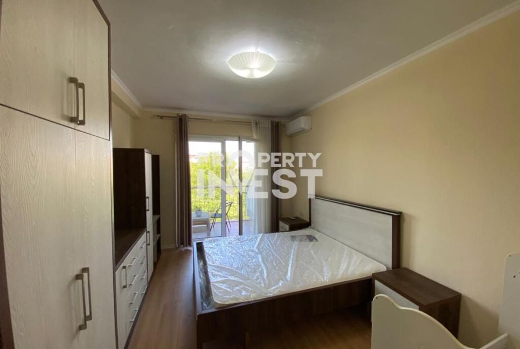 Apartament 2+1+2 per qira tek Kopshti Botanik, Liqeni