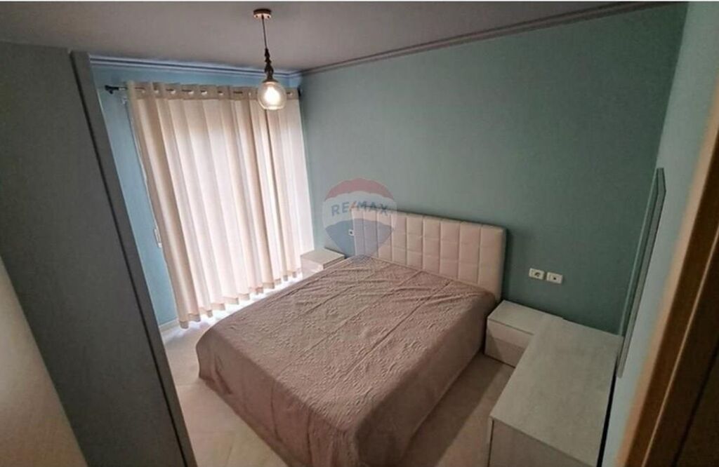 Shitet apartament 2+1 te Mine Peza