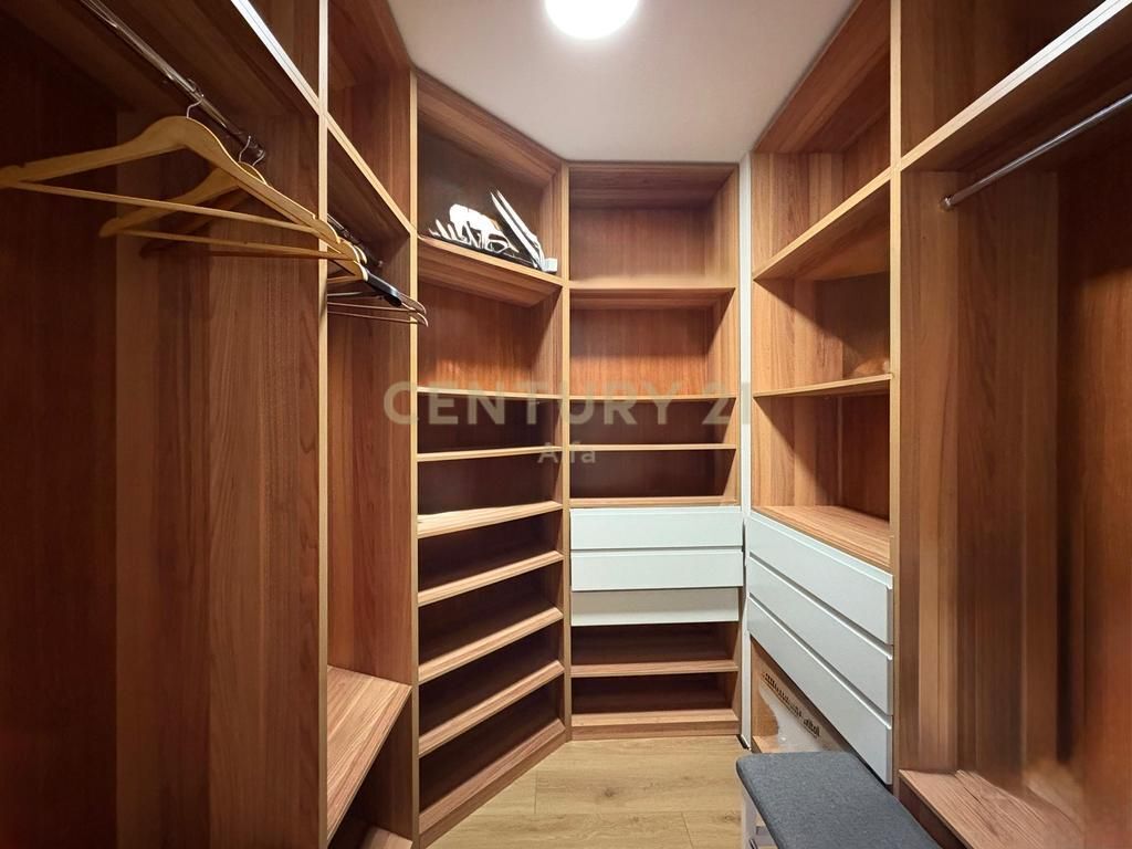 Jepet me qira apartament 2+1+2 tek Shallvaret! 1,200 € /Muaj Sip. Totale  110m2
