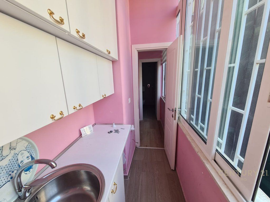 JEPET ME QIRA ZYRE TEK STADIUMI DINAMO