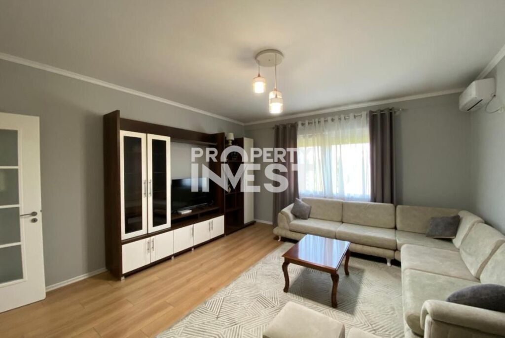 Apartament 2+1+2 per qira tek Kopshti Botanik, Liqeni