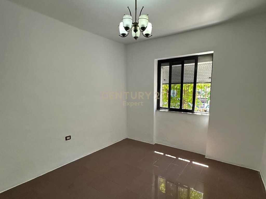 2+1 SPACE FOR RENT NEAR DURRËS ROAD FOR OFFICES/CLINICS