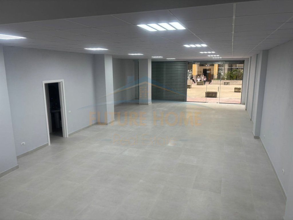 NEGOZIO IN AFFITTO, ASTIR