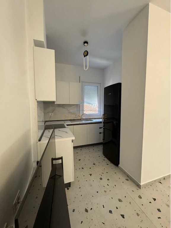 Qera, Apartament 1+1, 5 Maji , Tirane