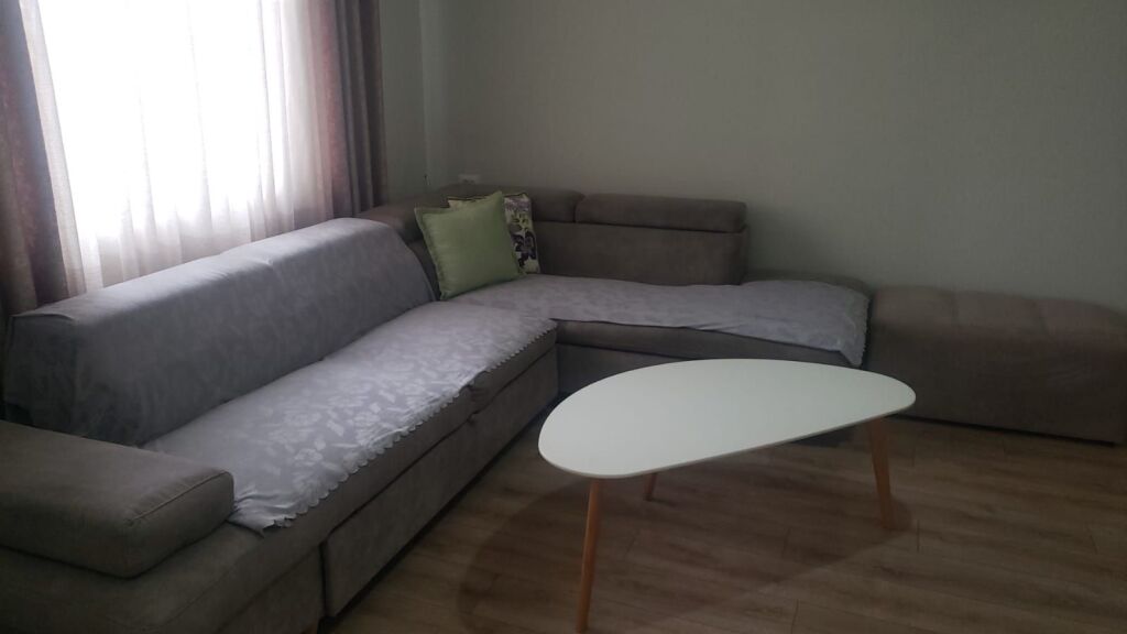 Jepet me qira 1+1 LAPRAKE TE KMY 450€