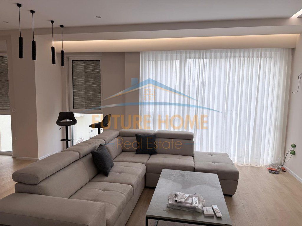 Shitet, Vilë 3-kateshe, Residenca AbA, Farke