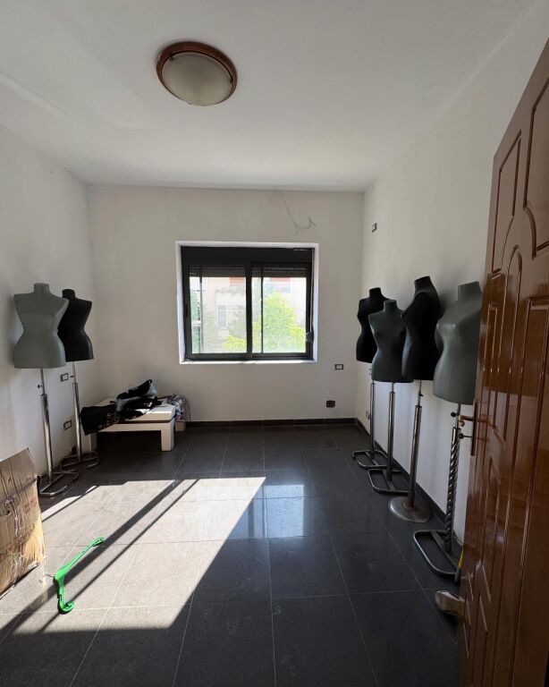 💥Shitet Apartament 1+1 ne qender,Kavaje💥