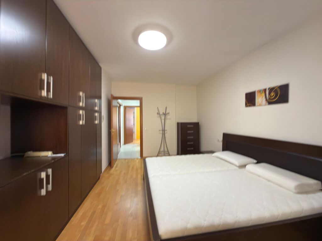 Apartment 2+1+2 Balconies for rent, “Pazari i Ri”, Tirana