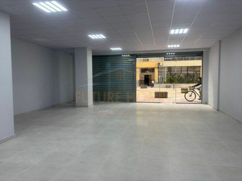 NEGOZIO IN AFFITTO, ASTIR