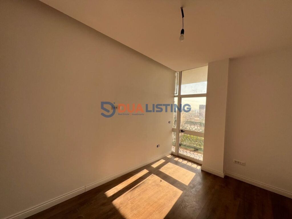 LOCALE UFFICIO IN AFFITTO NEL CENTRO DI TIRANA