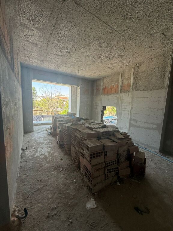 Porcelan 3 Shitet Apartament 3+1+2