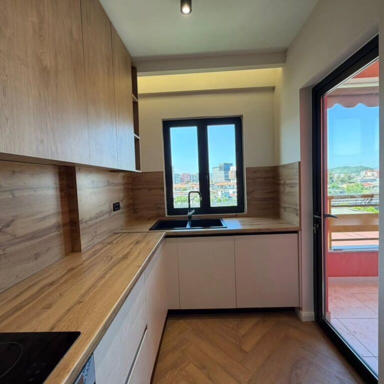 In vendita..!!  📍 Vicino al Complesso Delijorgji   Appartamento 2+1