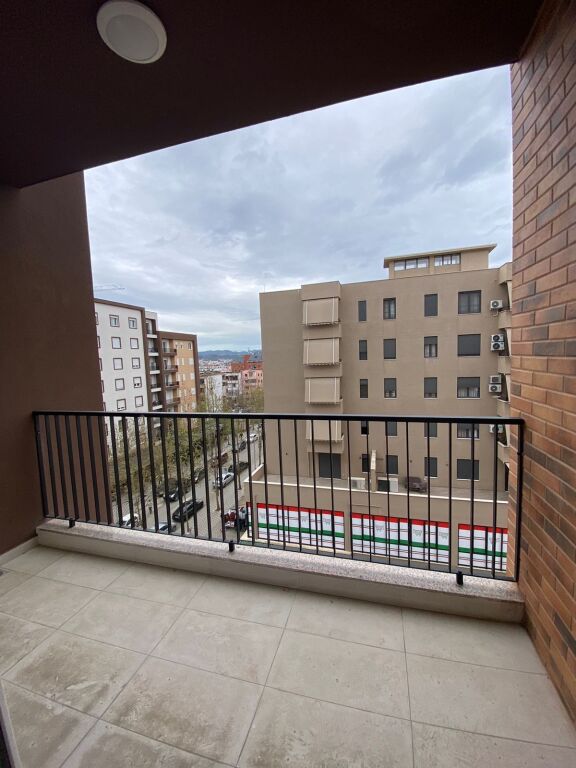 Apartament 2+1 me hipoteke per shitje, Kamez