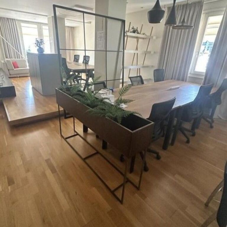 🏢✨ Zyrë Moderne me Qira – Bllok, Tiranë ✨🏢