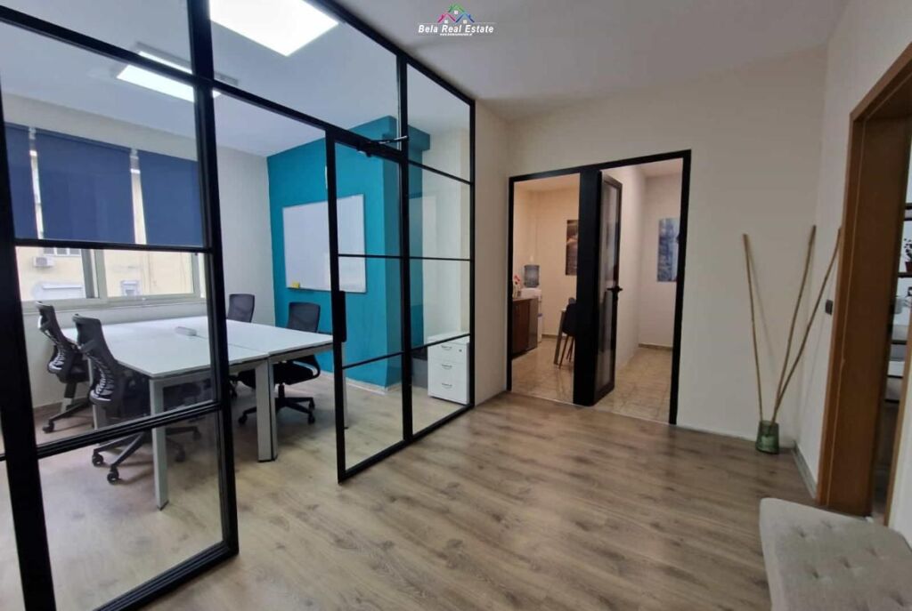 Ufficio In Affitto A Bllok (ID BZ2351) Tirana.