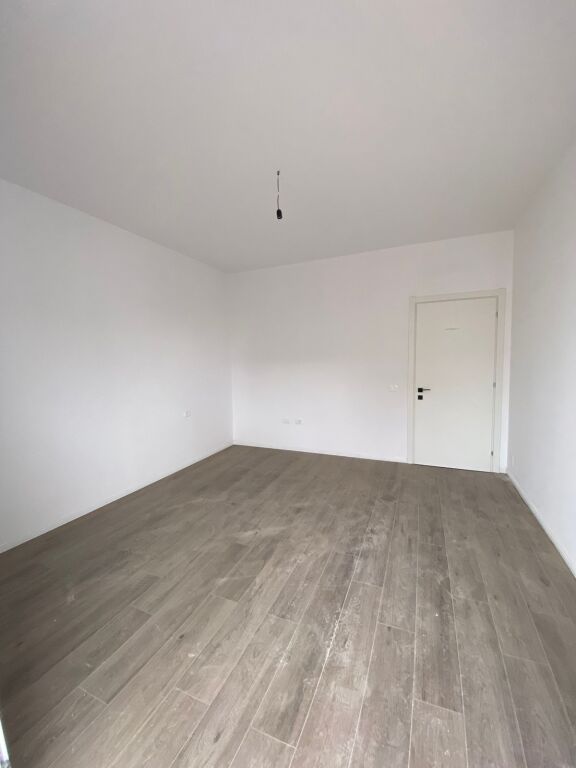 Apartament 2+1 me hipoteke per shitje, Kamez