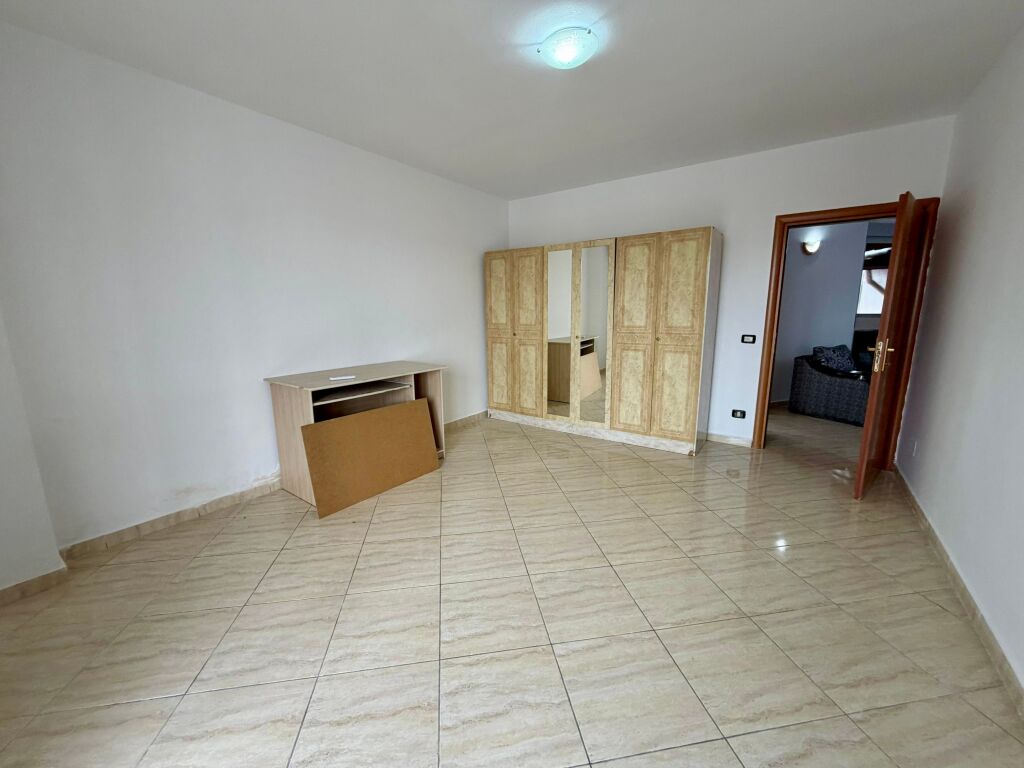 📣 QERA Apartament 2+1 📍 Prane Shkolles "Niket Dardani", Xhamllik ✨