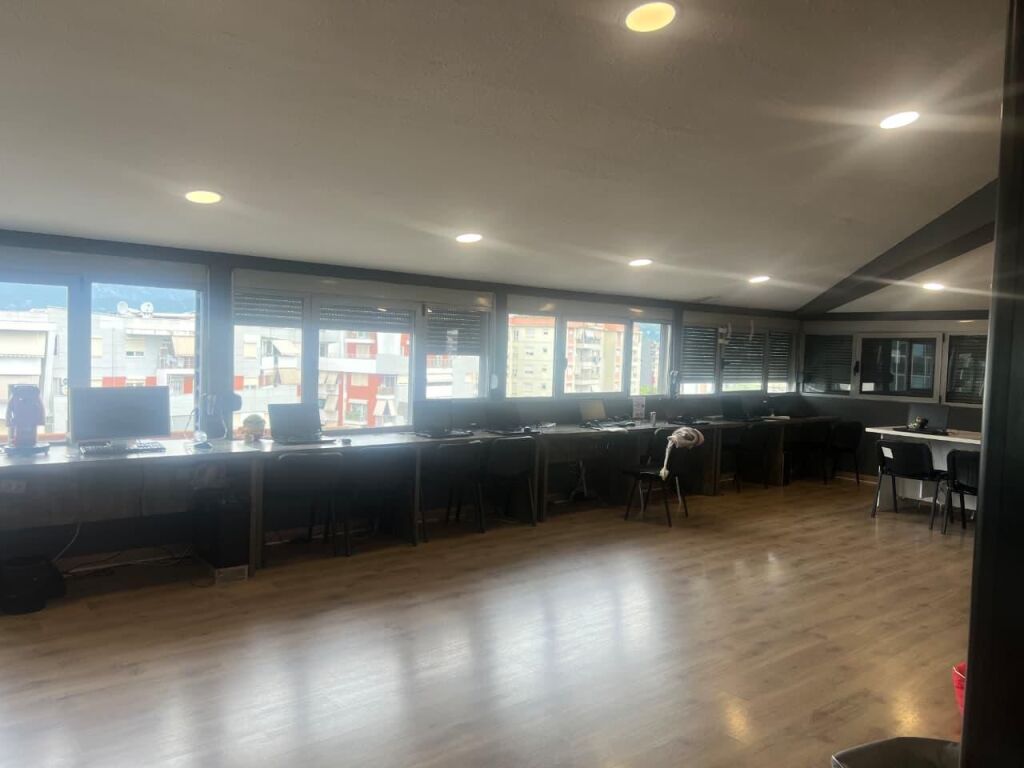 🏢✨ Locale Ufficio in Affitto – Ex Mercato Elettrico, Tirana ✨🏢