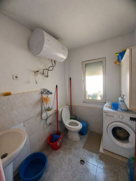 Shitet apartament 2+1+1 VASIL SHANTO 125.000€