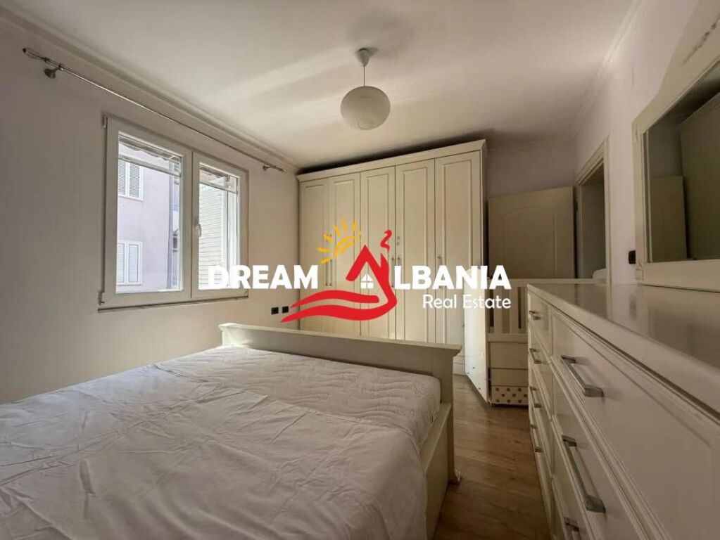 Shitet apartament 2+1 ne zonen e Oxhakut prane komplesit ASL (ID 4129564)
