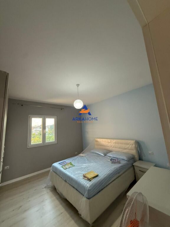 SHITET VILË ME 6 APARTAMENTE  "TE ISH SHESHI SHQIPONJA" 700.000 EURO (I DISKUTUESHEM)