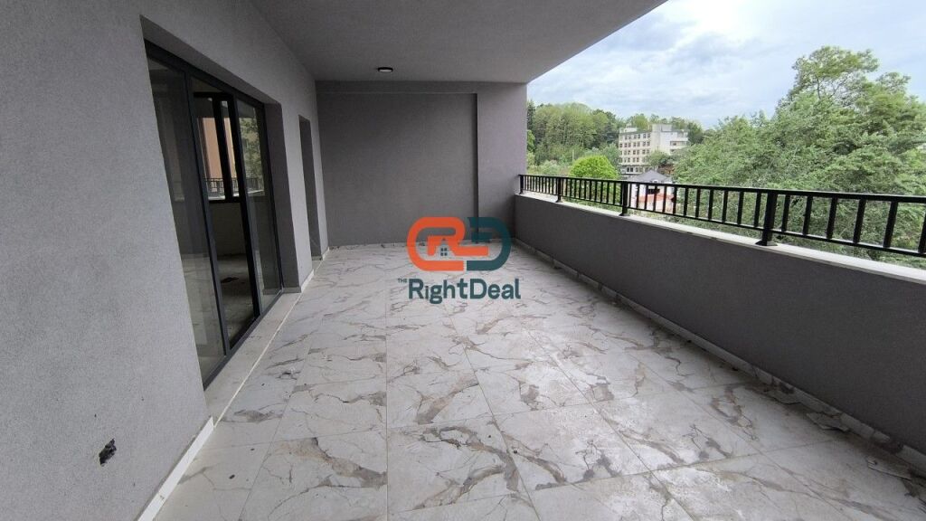 In Via Elbasan, Vendesi Super Appartamento 3+1+2 Con Spazi Ampi In Vendita !!!