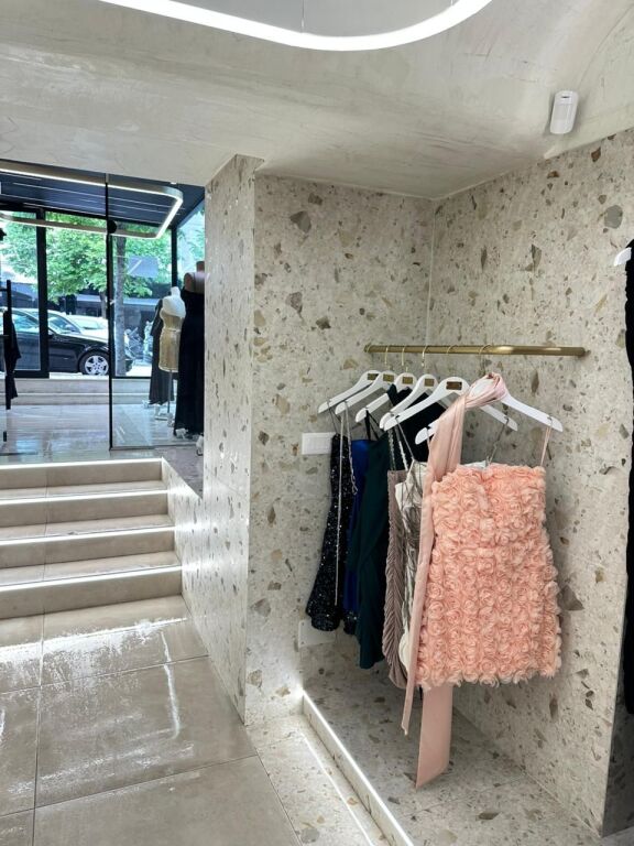 💎 SHITET BIZNESI (BUTIK) – ISH-BLLOK, RRUGË KRYESORE