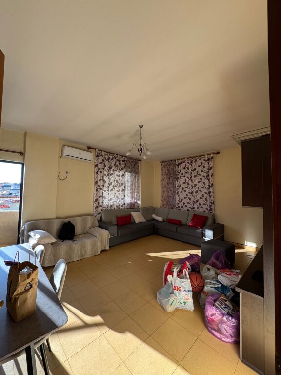 Apartament 2+1 me qira Komuna Parisit