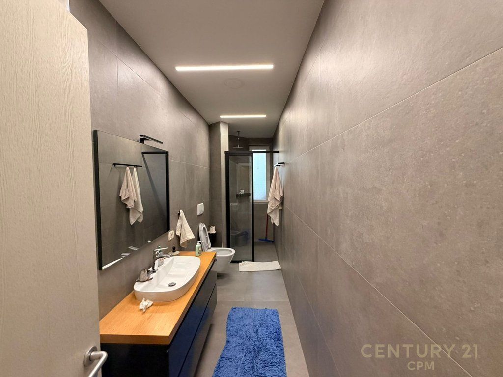 AFFITTO APPARTAMENTO 2+1+2 VICINO A KODRA DIELLIT 2! 700 € /Mese