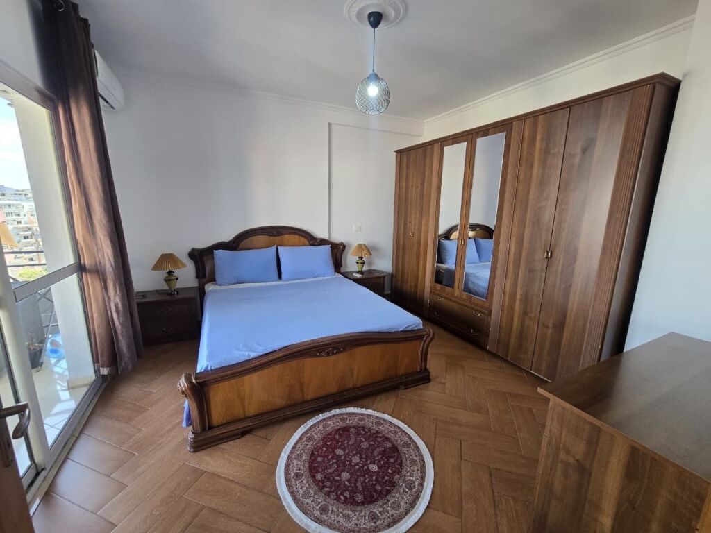 *APARTAMENT 2+1+Verande | ME QIRA | Rruga e Barrikadave*