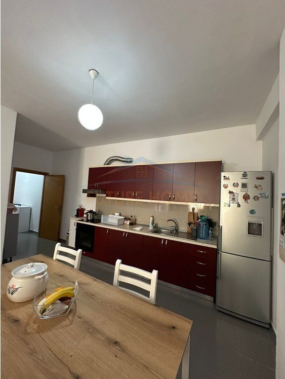 Shitet Apartament 2+1 , Yzberisht