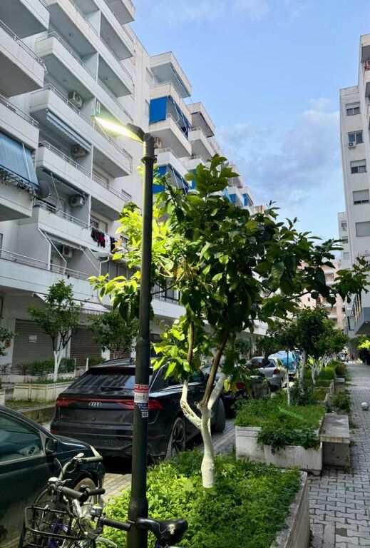 APARTAMENT 1+1 ME QERA AFATGJATE ME PAMJE DETI, LUNGOMARE-VLORE