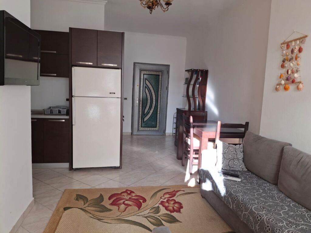 Apt 1+1+Ballkon te Pallatet Derveni, Rruga e Qelqit (Uji dhe administrimi i perfshire ne cmim) (JO AGJENSI)
