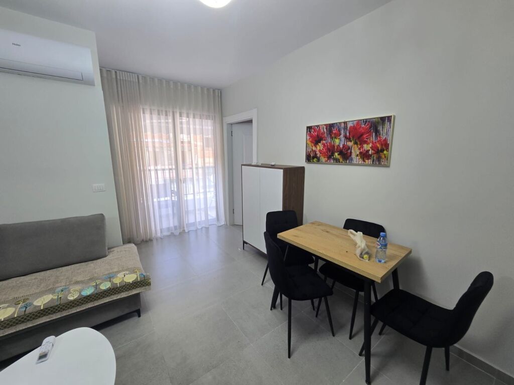 Apartment 2+1 for rent Durres Street