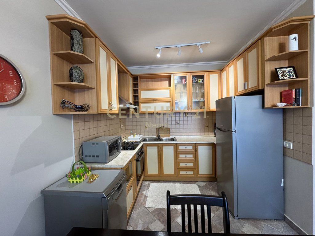 🏡 QIRA, APARTAMENT 1+1 TE SHKOLLA E BALETIT! 650 € /Muaj
