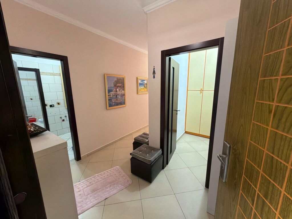 Apartament 3+1 në shitje te Rruga e Cipajve Vlore (Gjergj Arianiti)