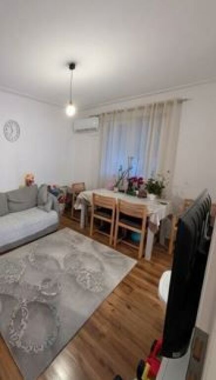 appartamento 2+1 in vendita,16,500,000 ALL o 172,000 euro Rr. Kongresi i Lushnjes, Ex Parco