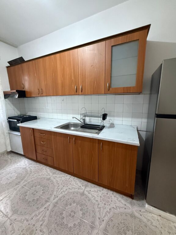 Rent | Shtëpi private 2 + 1 | Spitali Amerikan 2 | 500 €/month