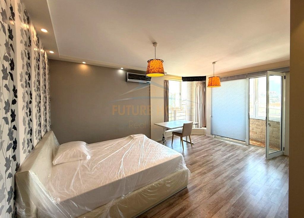 Shitet, Apartament 2+1+2, Selite