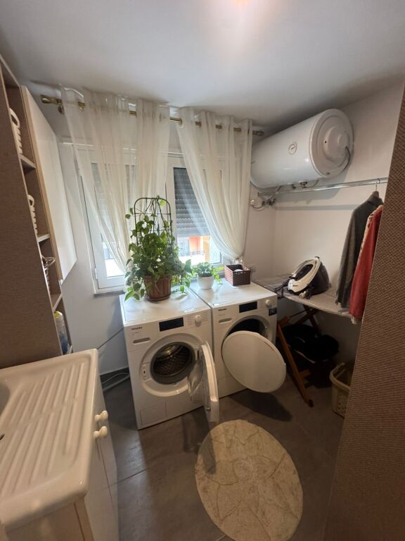 Duplex for sale – Dry Lake