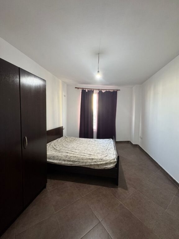 APARTAMENT PER QERA ASTIR