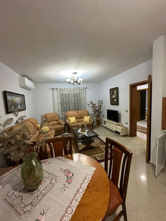 Casa privata di un piano in affitto nella zona Jordan Misja