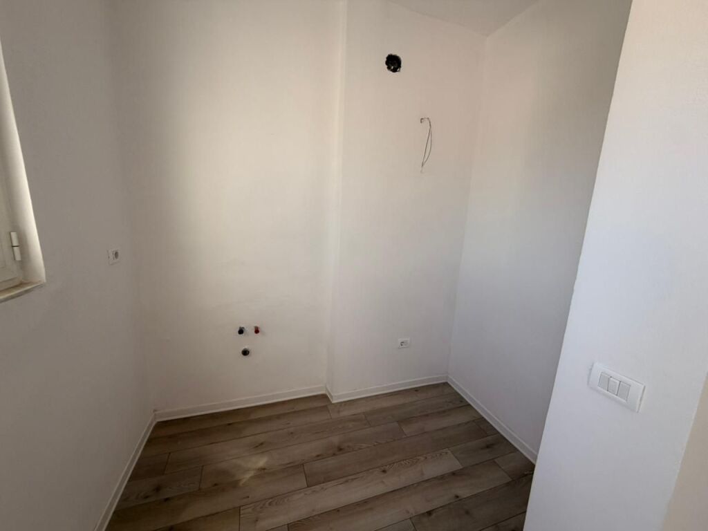 Okazion, Apartament 2+1 me mundesi Kreditimi, Cezma Ferres, Durres