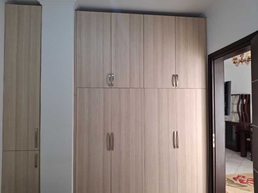 Apt 1+1+Ballkon te Pallatet Derveni, Rruga e Qelqit (Uji dhe administrimi i perfshire ne cmim) (JO AGJENSI)
