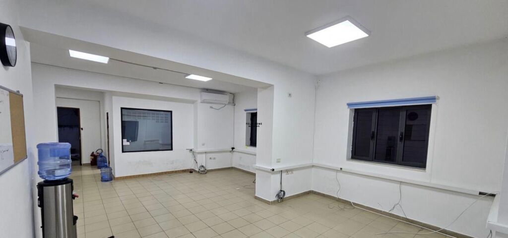 OFFICE FOR RENT 140M2 PAZARI I RI 750 EURO FH-71915