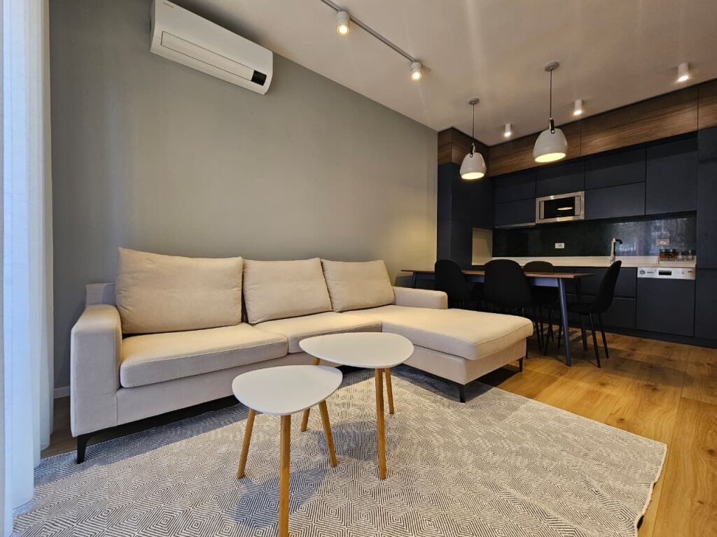 Apartament 1+1 per qira me post parkimi!