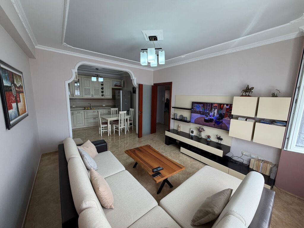 🏠Jepet me qera Apartamenti 2+1 📍Ali Demi prane BKT ,  